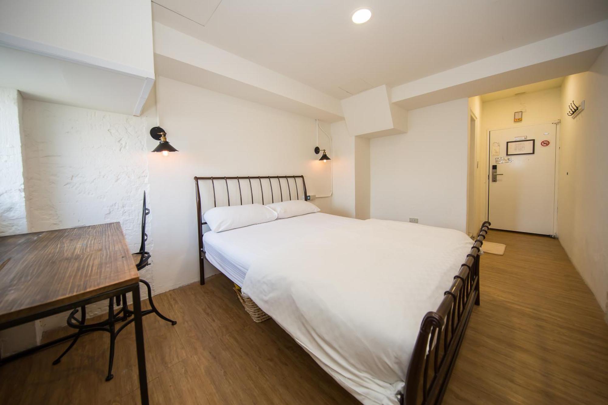 Mr. Lobster'S Secret Den Design Hostel Тайбэй Номер фото